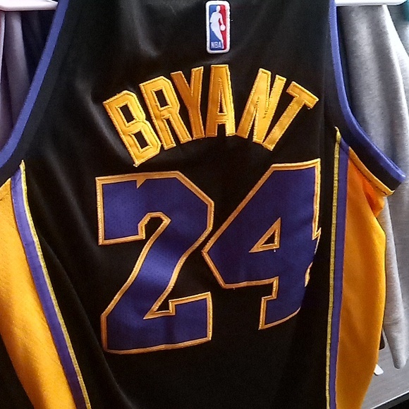 Kobe Bryant Jersey - Picture 2 of 3